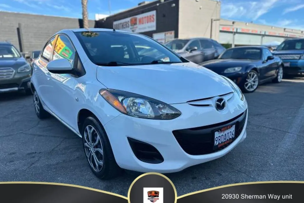 2011 Mazda Mazda2 photo 1