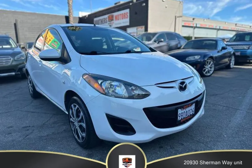 2011 Mazda Mazda2 photo 1