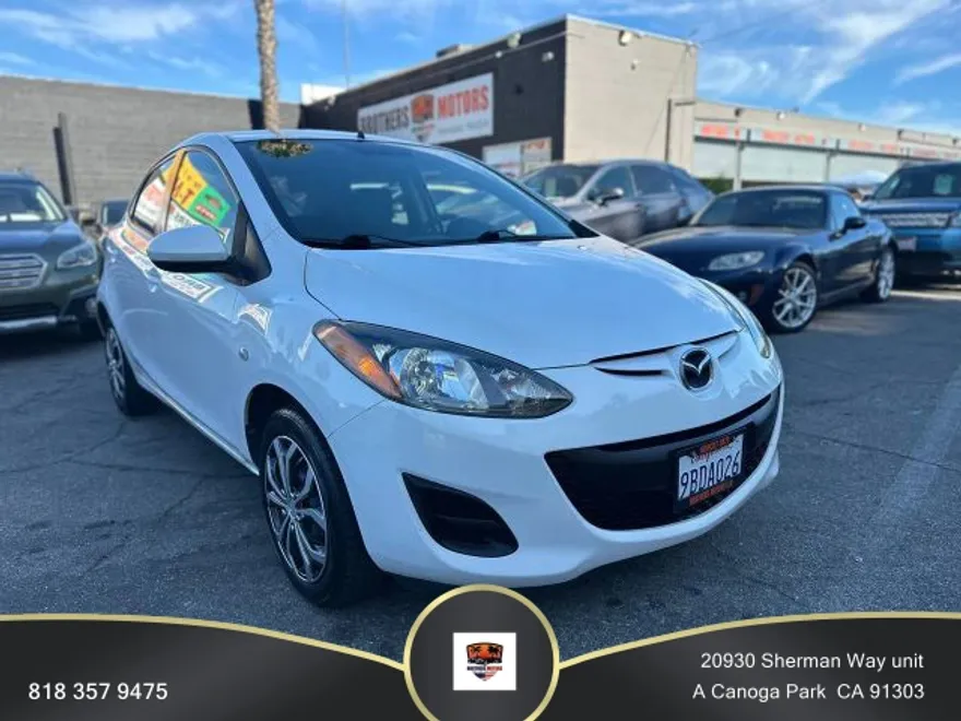 2011 Mazda Mazda2 photo 1
