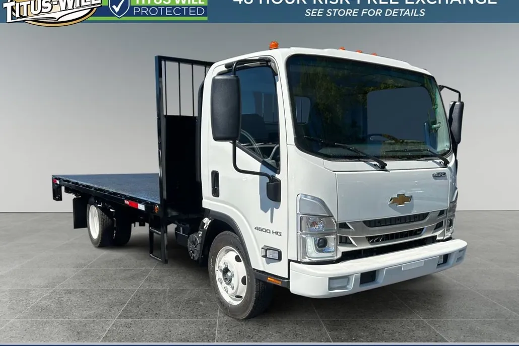 2024 Chevrolet Silverado 4500HD Base photo 1