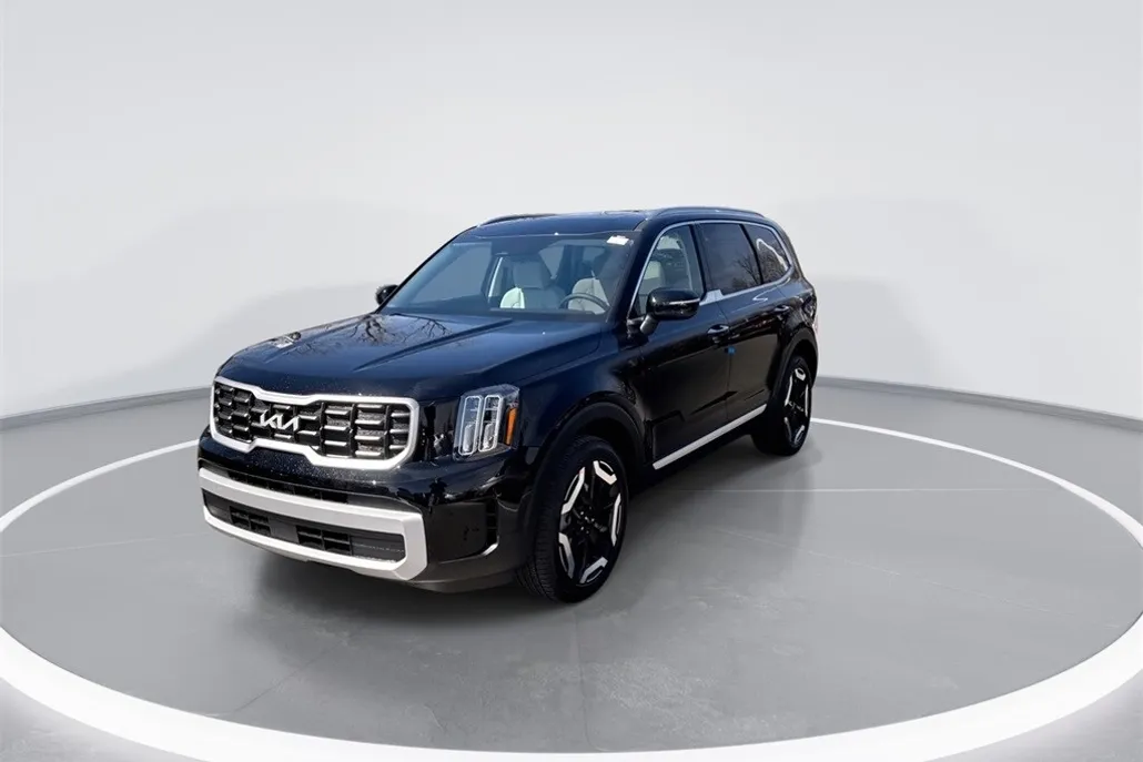 2025 Kia Telluride S photo 1