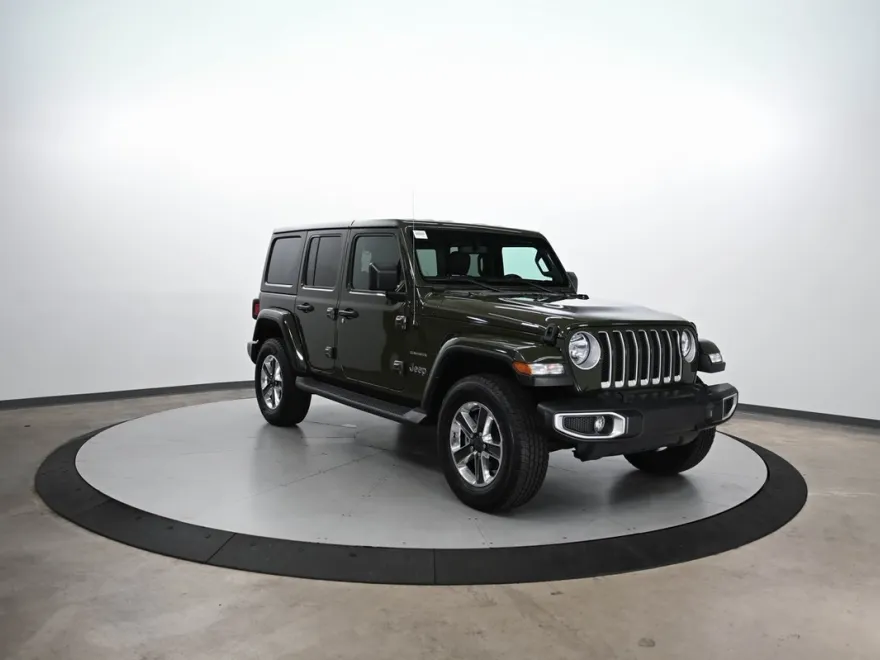 2022 Jeep Wrangler Unlimited Sahara photo 1