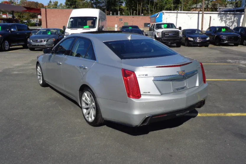 2017 Cadillac CTS Sedan Luxury photo 1