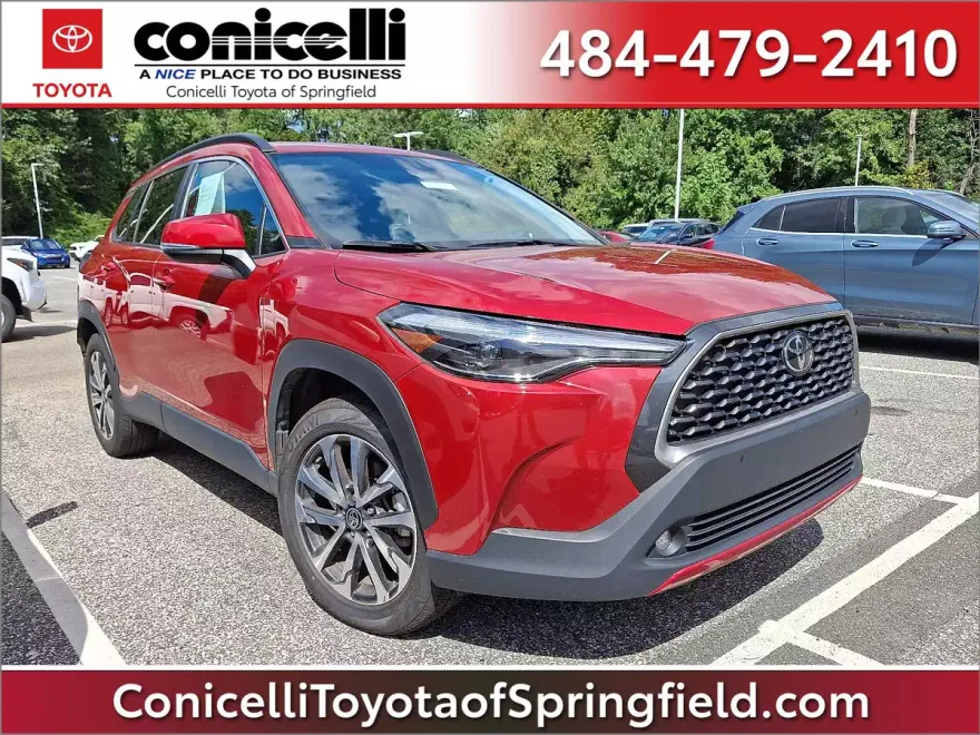2024 Toyota Corolla Cross XLE photo 1