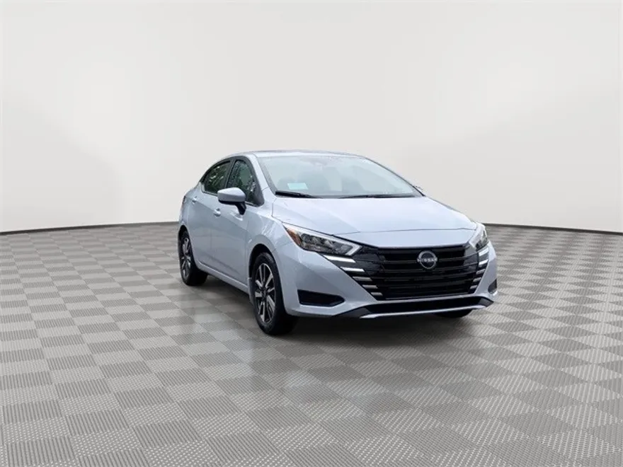 2025 Nissan Versa 1.6 SV photo 1