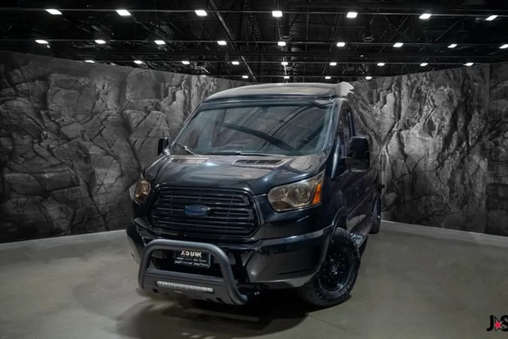2018 Ford Transit photo 1