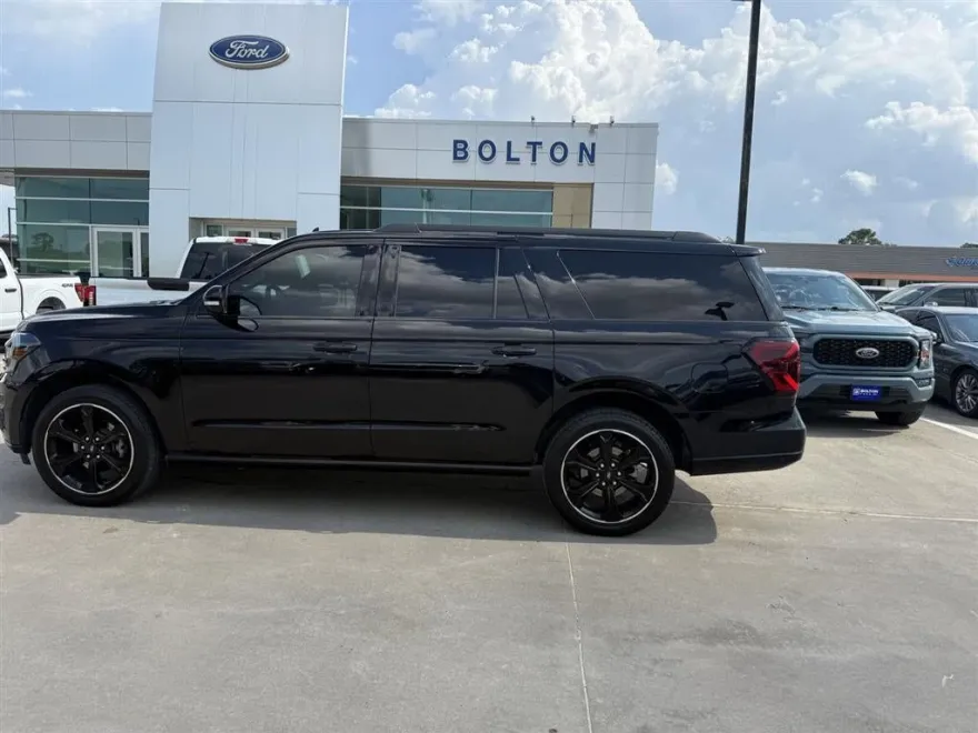 2022 Ford Expedition MAX Limited photo 1