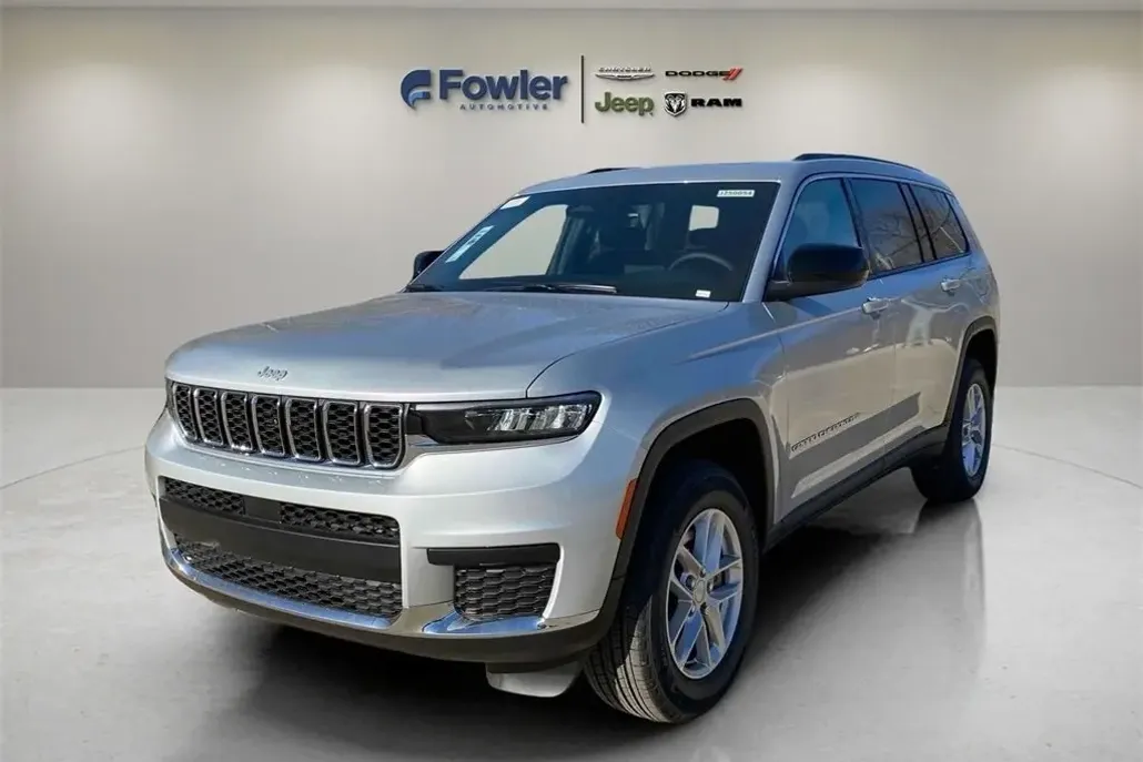 2025 Jeep Grand Cherokee Laredo X photo 1