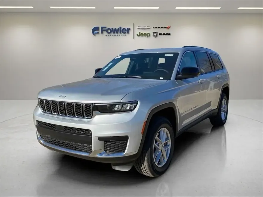 2025 Jeep Grand Cherokee Laredo X photo 1