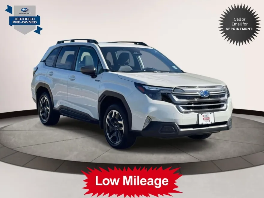 2025 Subaru Forester Premium photo 1