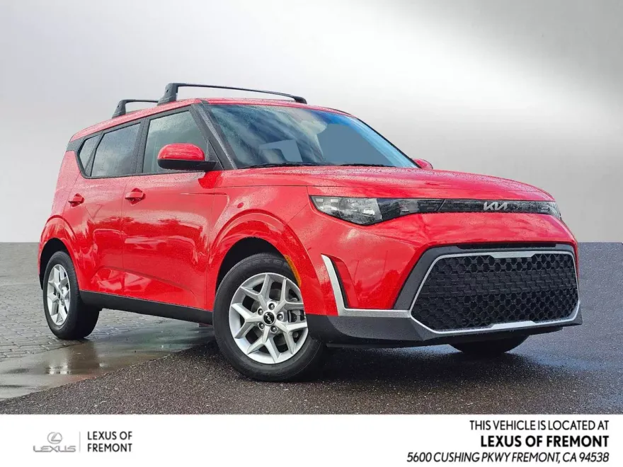 2025 Kia Soul LX photo 1