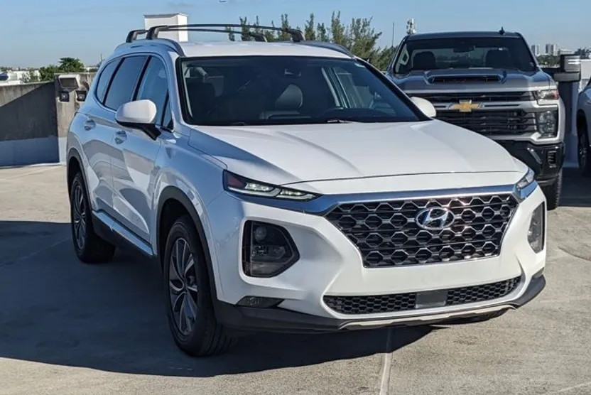 2020 Hyundai Santa Fe SEL photo 1