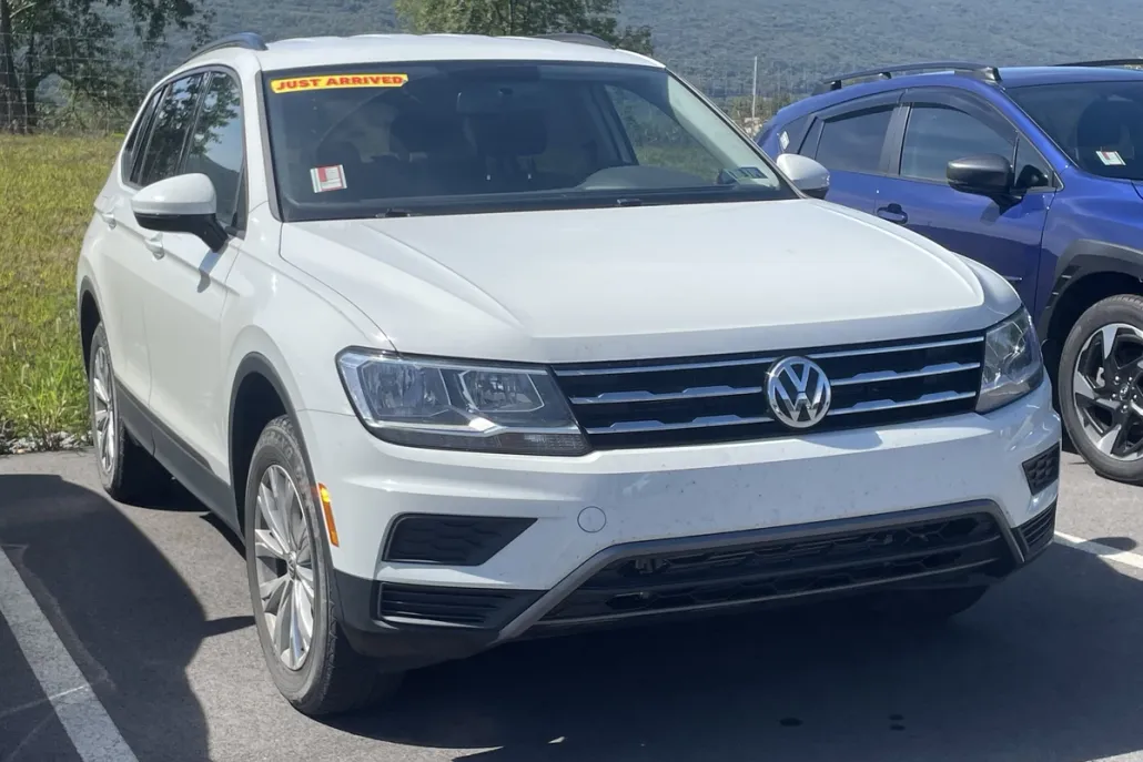 2020 Volkswagen Tiguan S photo 1