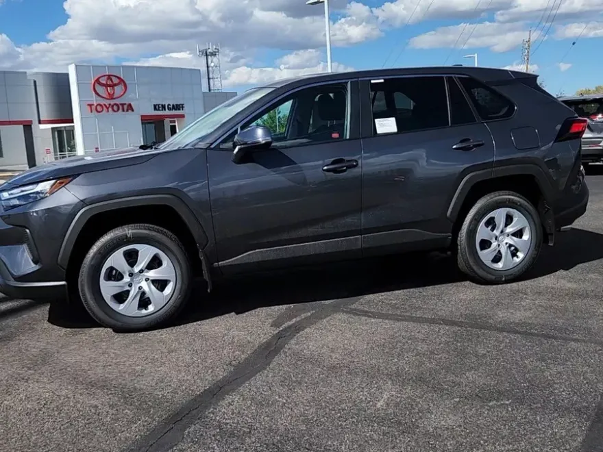 2025 Toyota RAV4 LE photo 1