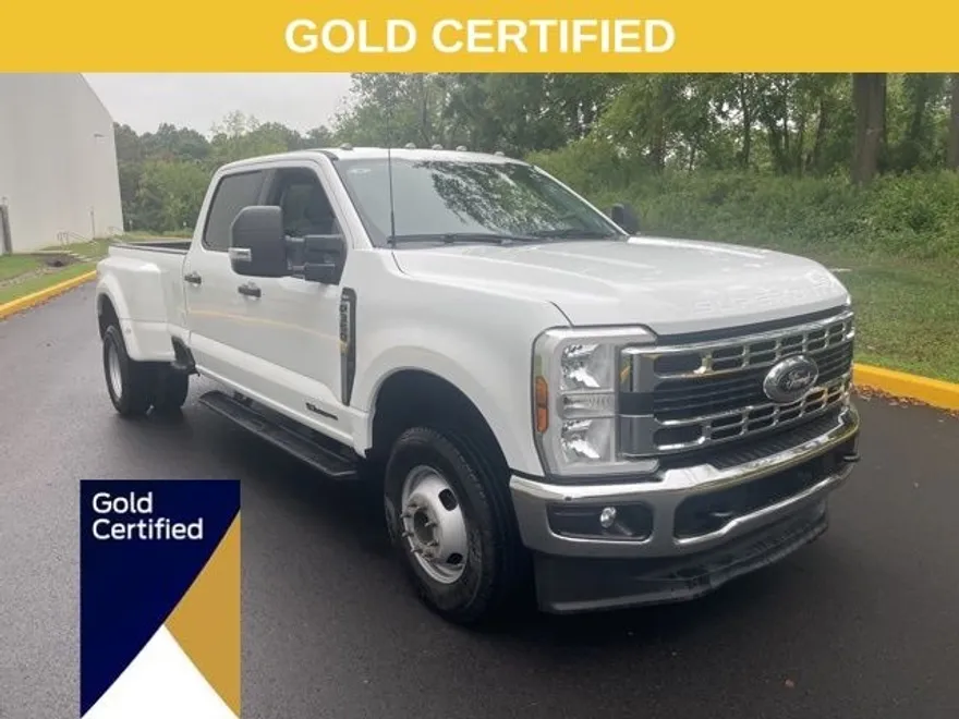 2024 Ford F-350 photo 1