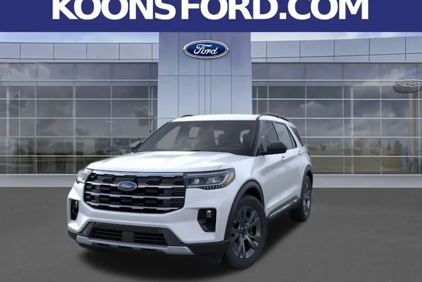 2025 Ford Explorer photo 1