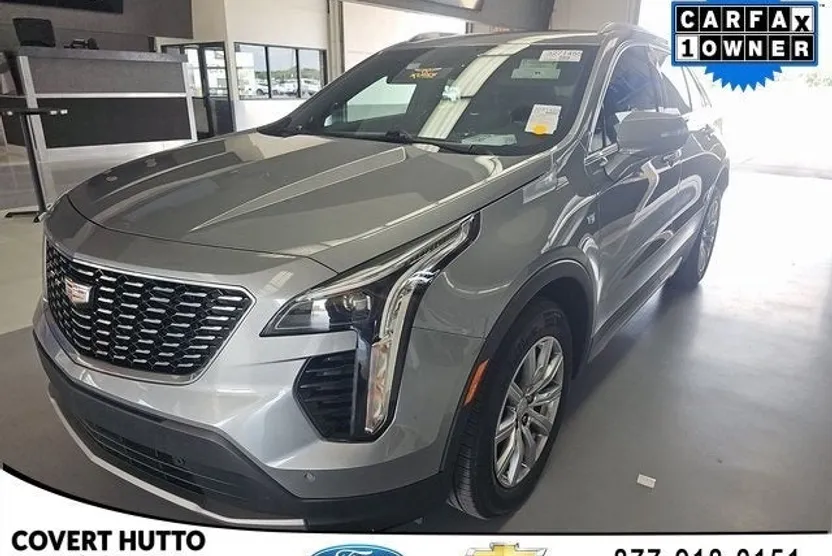 2023 Cadillac XT4 Premium Luxury photo 1