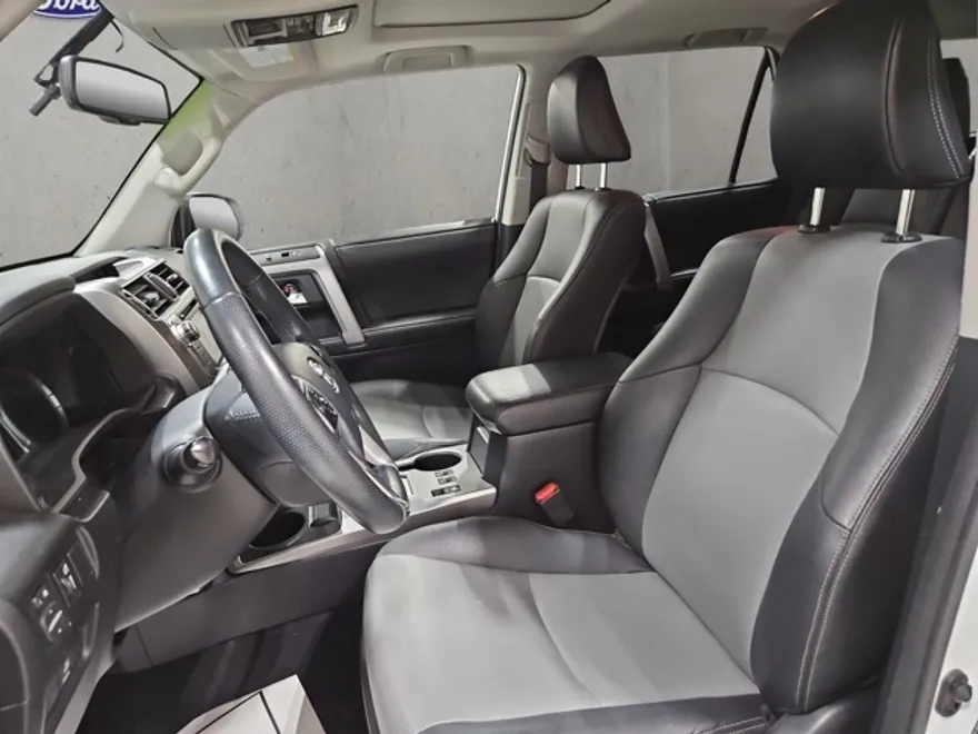 2014 Toyota 4Runner SR5 Premium photo 1