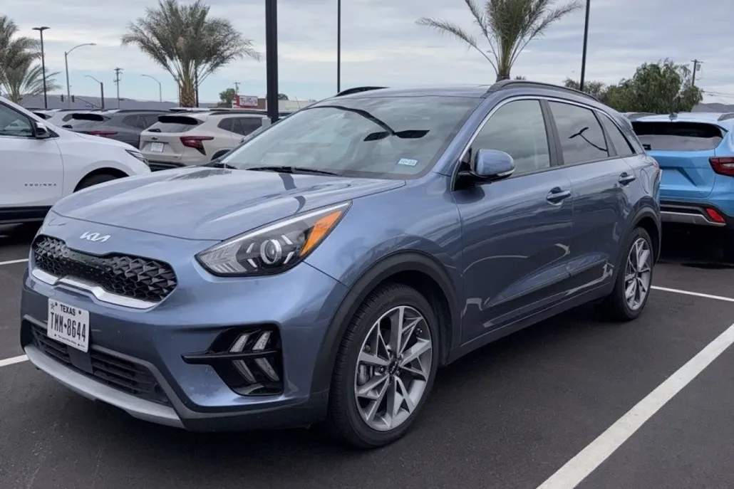 2022 Kia Niro Touring Special Edition photo 1