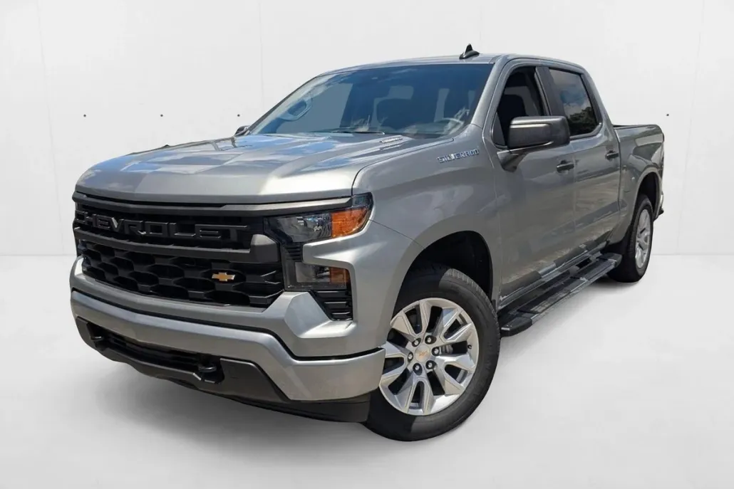 2026 Chevrolet Silverado 1500 Custom photo 1