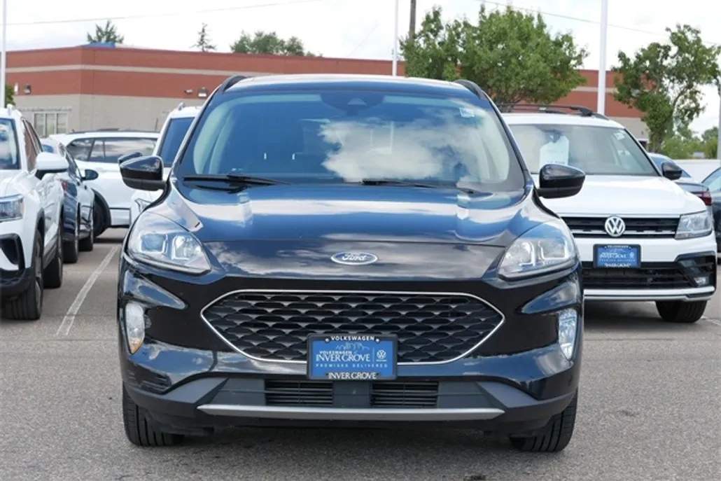 2020 Ford Escape SEL photo 1