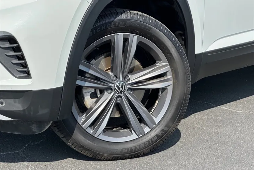 2022 Volkswagen Atlas V6 SE Technology photo 1
