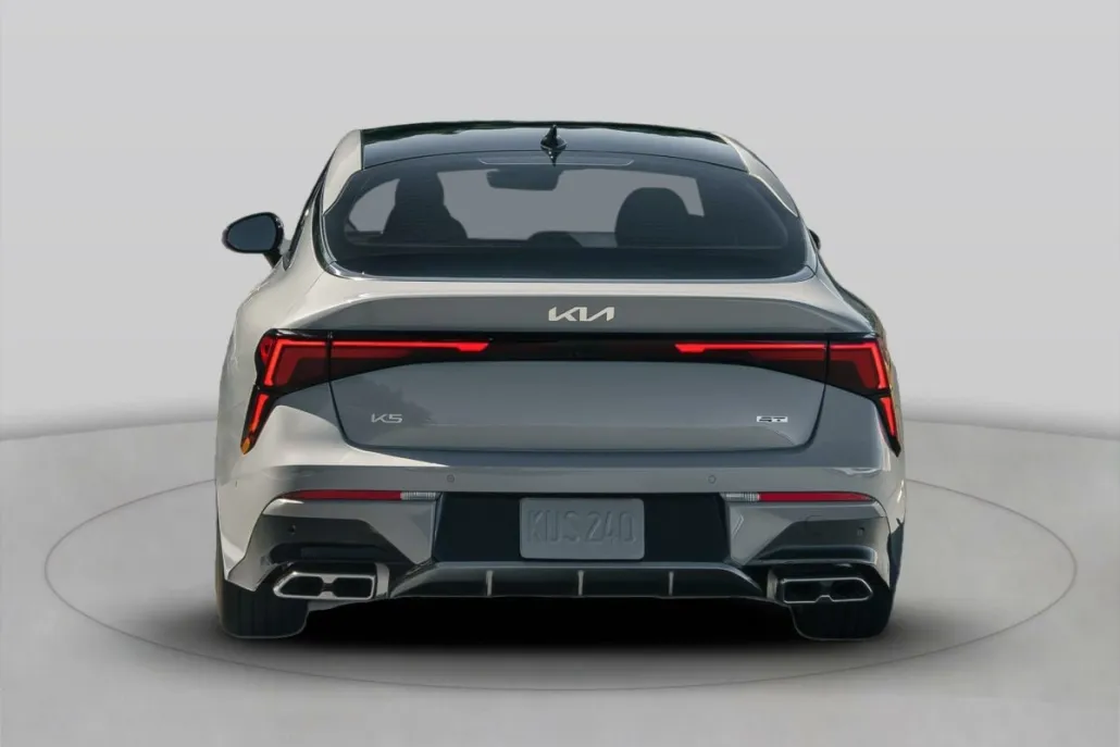 2025 Kia K5 GT-Line photo 1