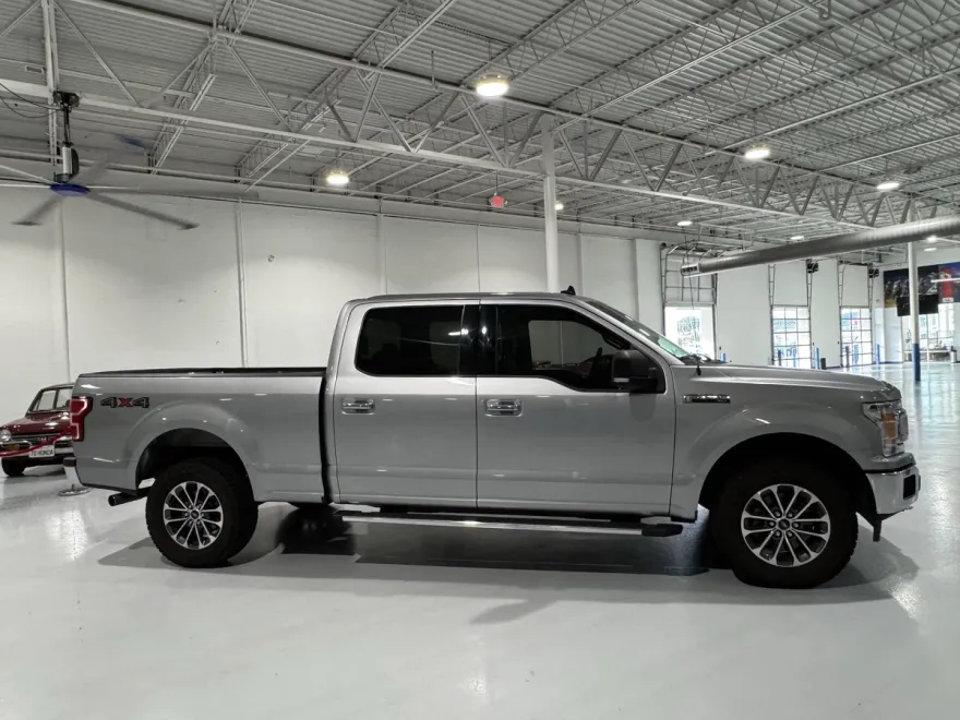 2020 Ford F-150 XLT photo 1