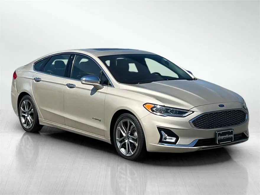 2019 Ford Fusion Hybrid Titanium photo 1