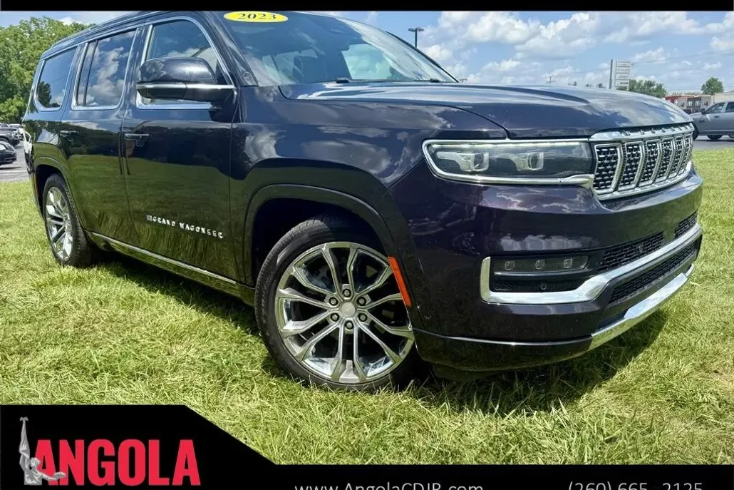2023 Jeep Grand Wagoneer II photo 1