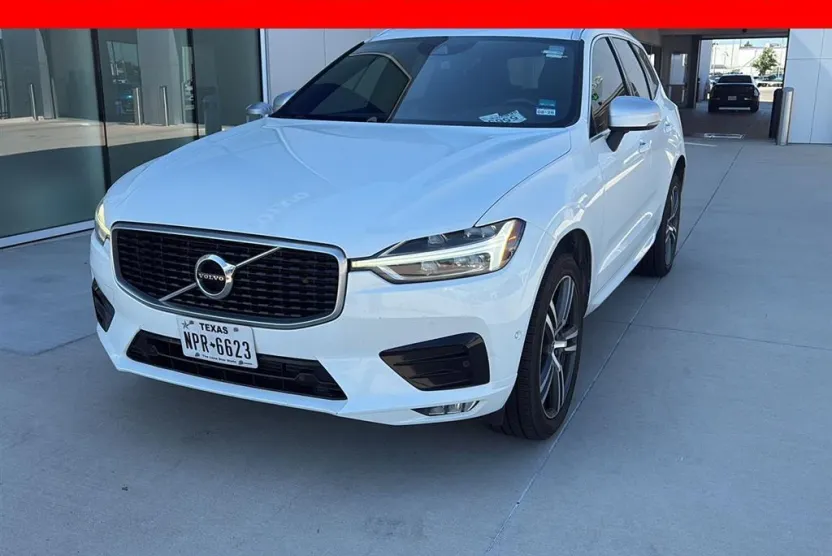 2018 Volvo XC60 R-Design photo 1