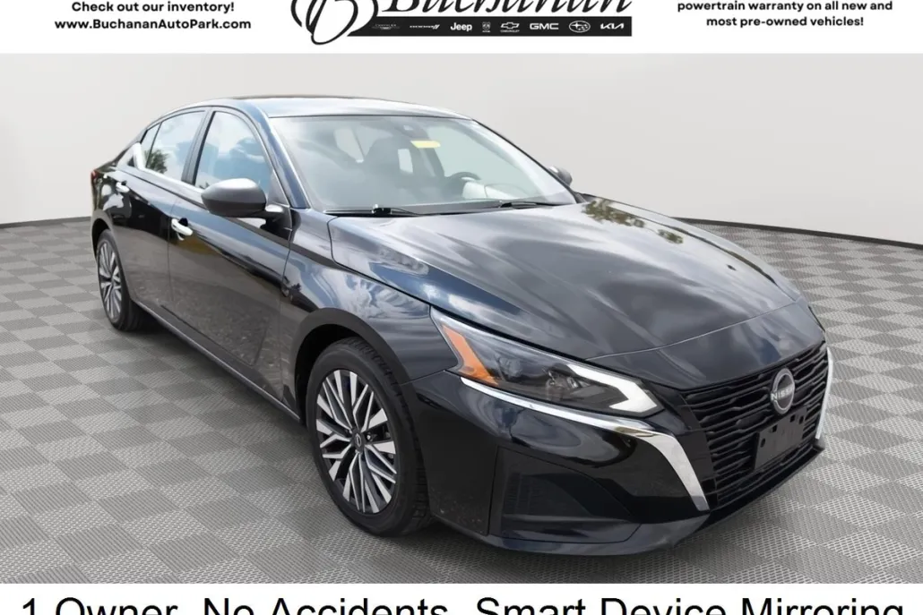 2024 Nissan Altima 2.5 SV photo 1
