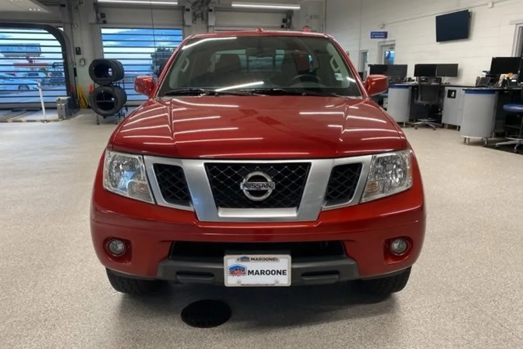 2017 Nissan Frontier PRO-4X photo 1