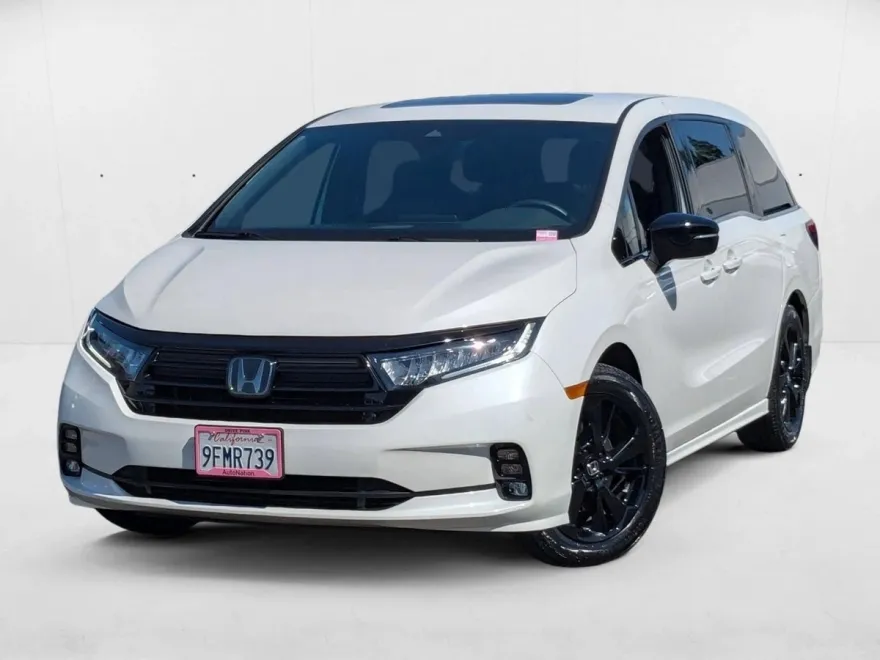2023 Honda Odyssey Sport photo 1