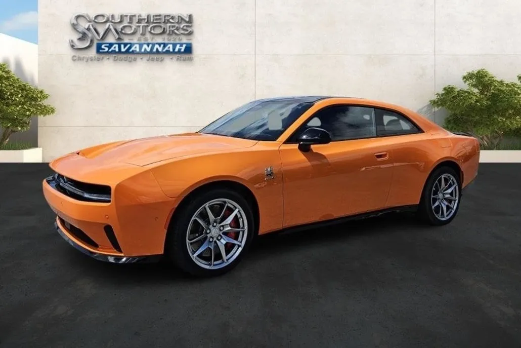 2025 Dodge Charger Daytona Scat Pack photo 1