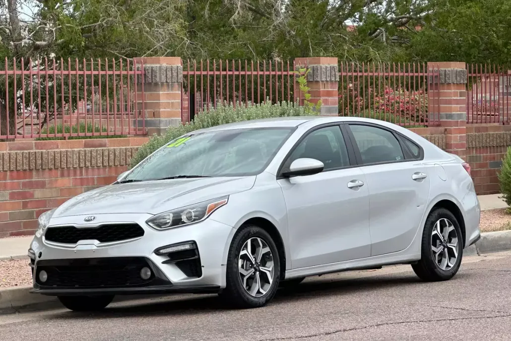 2021 Kia Forte LXS photo 1