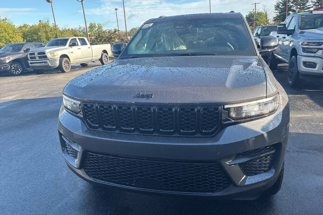 2025 Jeep Grand Cherokee Altitude X photo 1