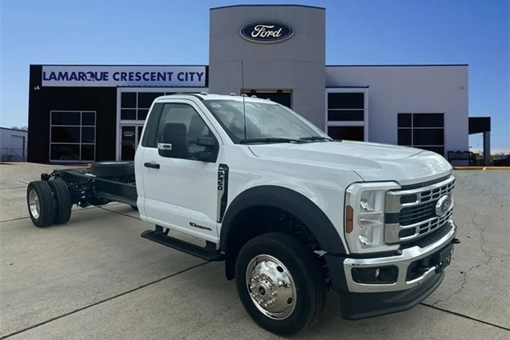 2024 Ford F-450 photo 1