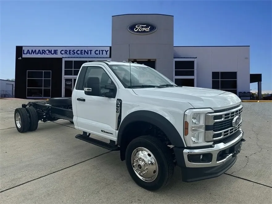 2024 Ford F-450 photo 1