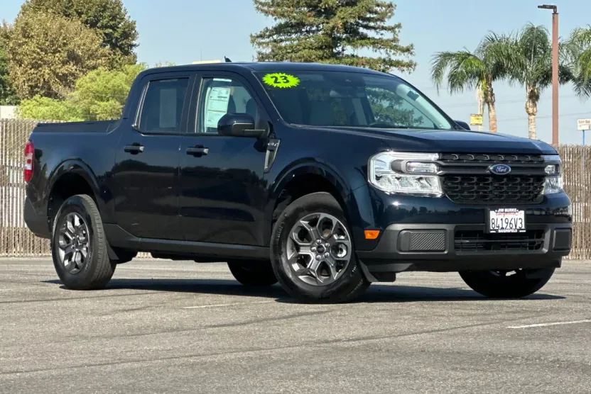 2023 Ford Maverick XLT photo 1