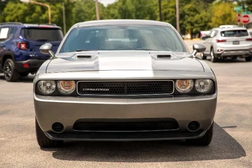 2011 Dodge Challenger photo 1