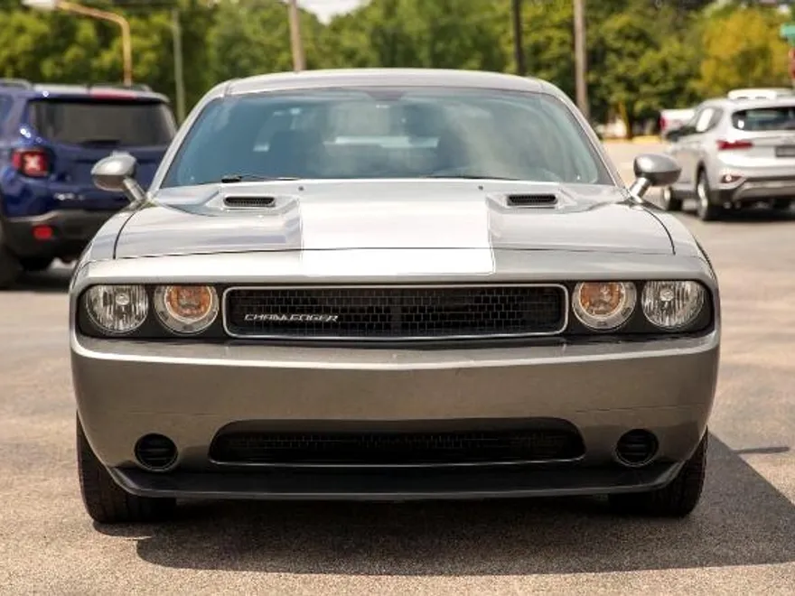 2011 Dodge Challenger photo 1