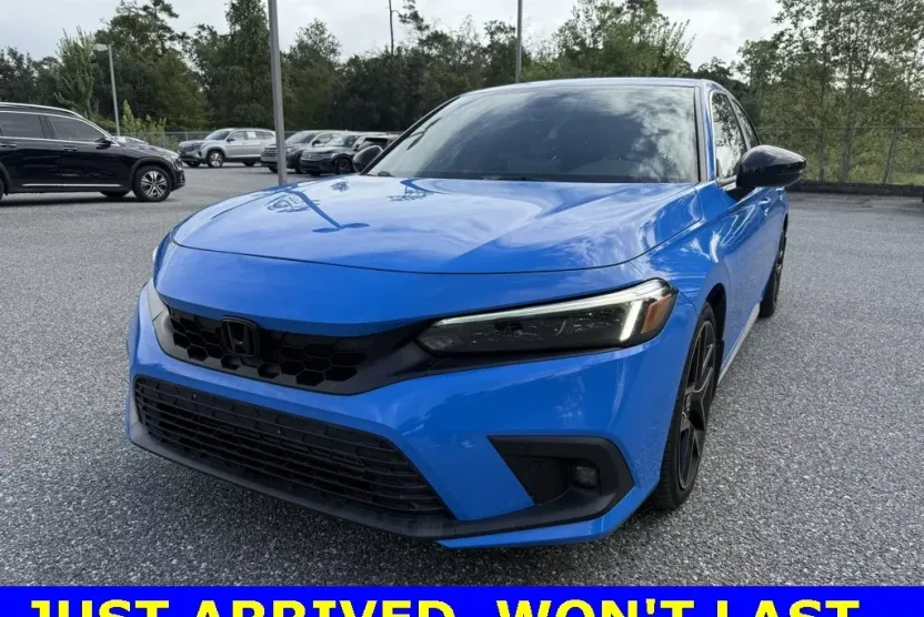 2022 Honda Civic Sport Touring photo 1