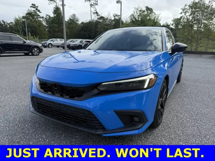 2022 Honda Civic Sport Touring photo 1
