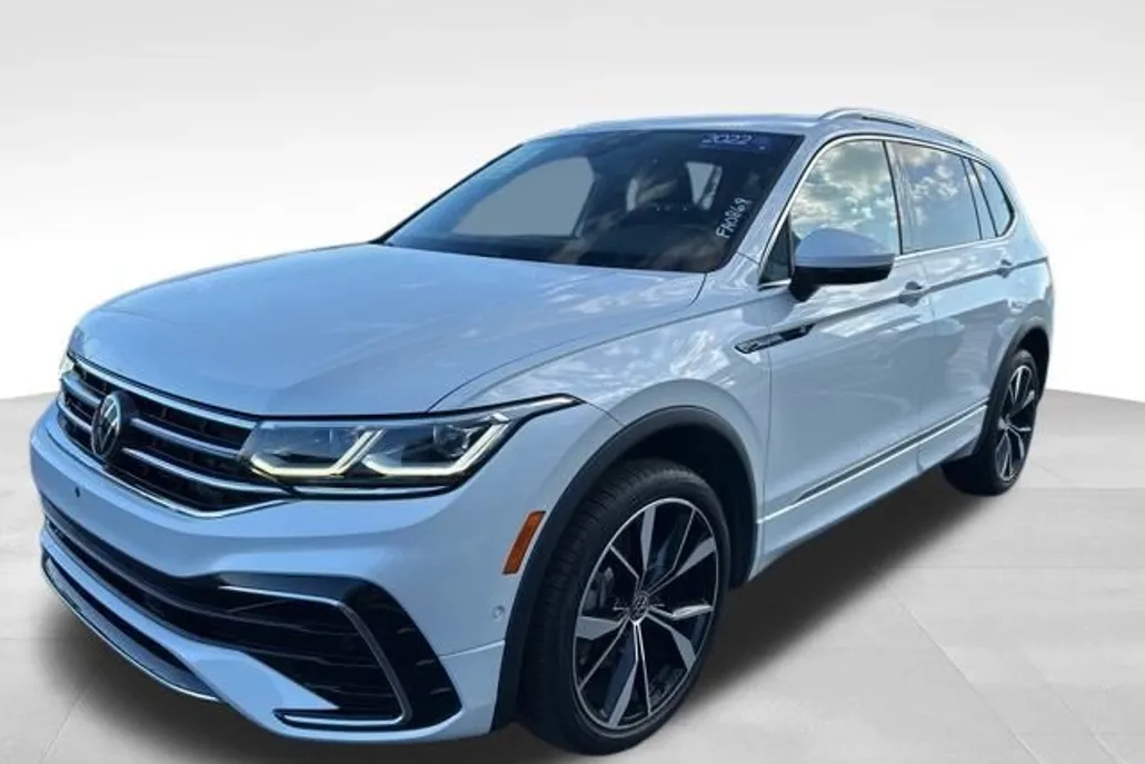 2022 Volkswagen Tiguan SEL Premium R-Line photo 1