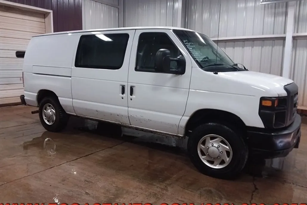 2014 Ford E-150 photo 1