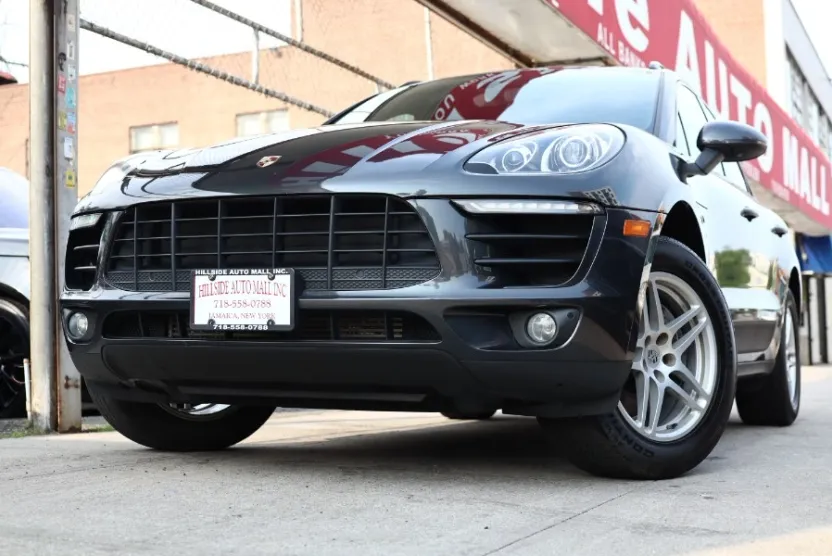 2018 Porsche Macan photo 1