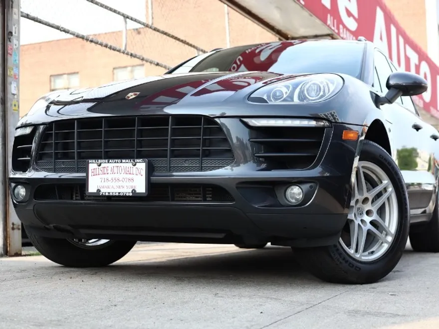 2018 Porsche Macan photo 1