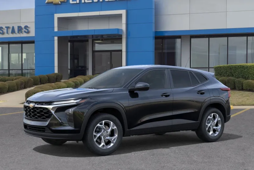 2026 Chevrolet Trax LS photo 1