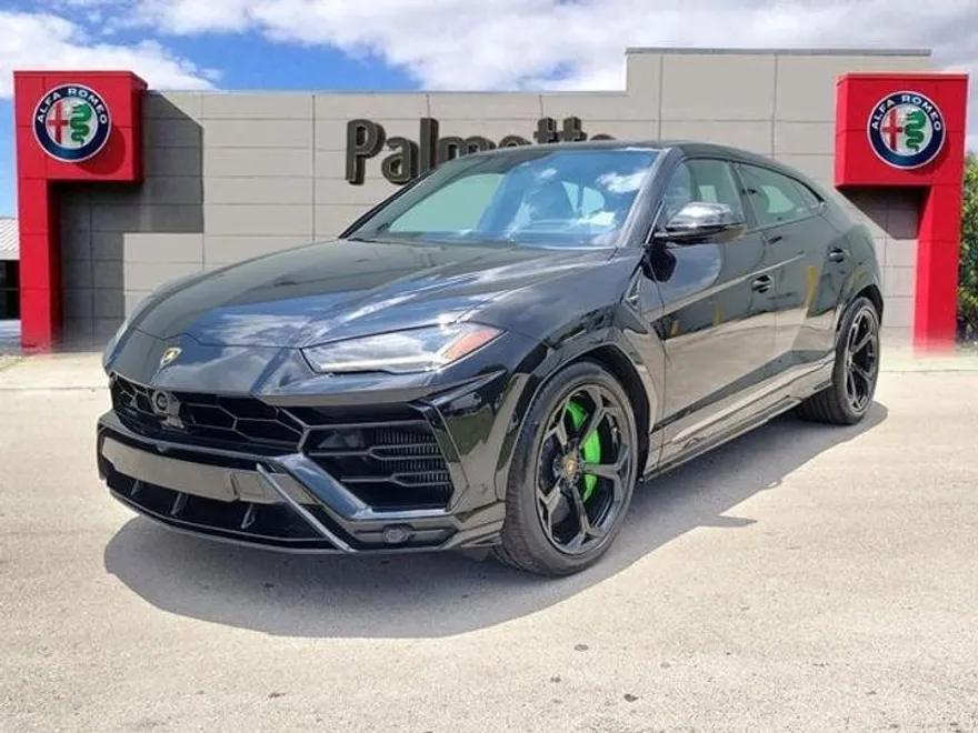 2020 Lamborghini Urus photo 1